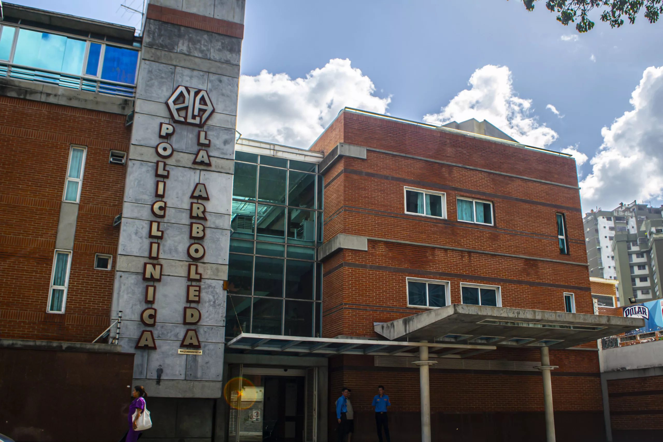 Policlínica la Arboleda