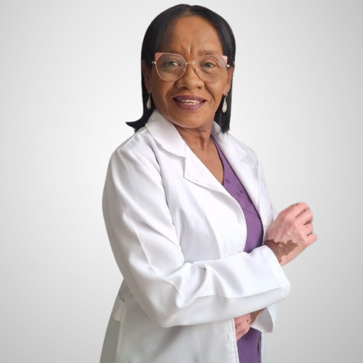 Dra. Yanira  Colina